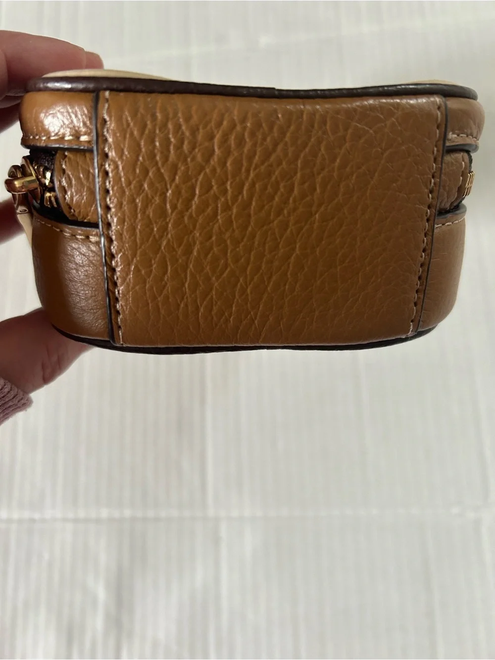 Coach Eva Phone Case in Cream Pebbled Leather with Brown Trim - Picture 5 of 9